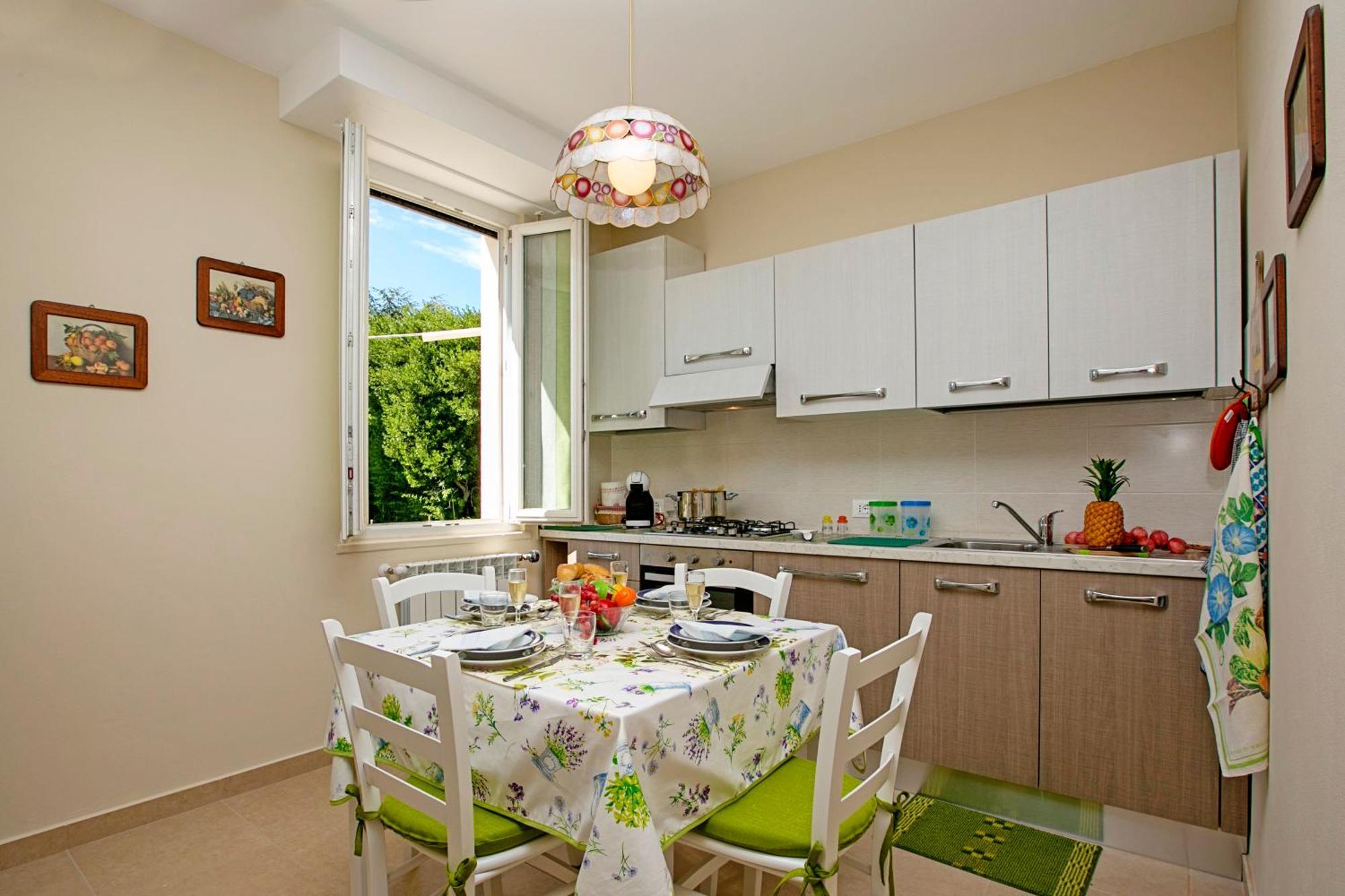 Villa Mimosa - Appartamento 2 - Happy Rentals Desenzano del Garda Eksteriør billede