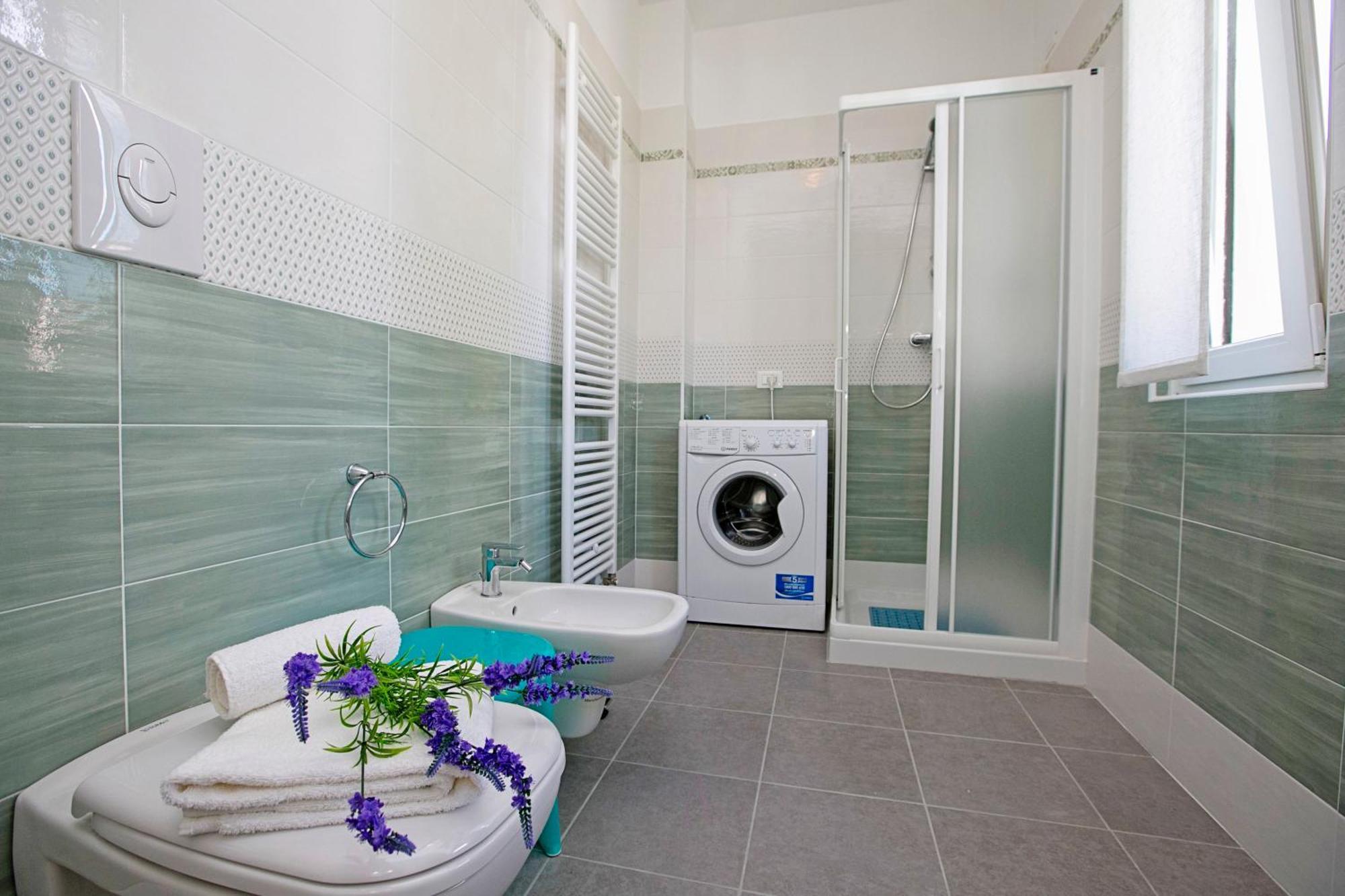 Villa Mimosa - Appartamento 2 - Happy Rentals Desenzano del Garda Eksteriør billede