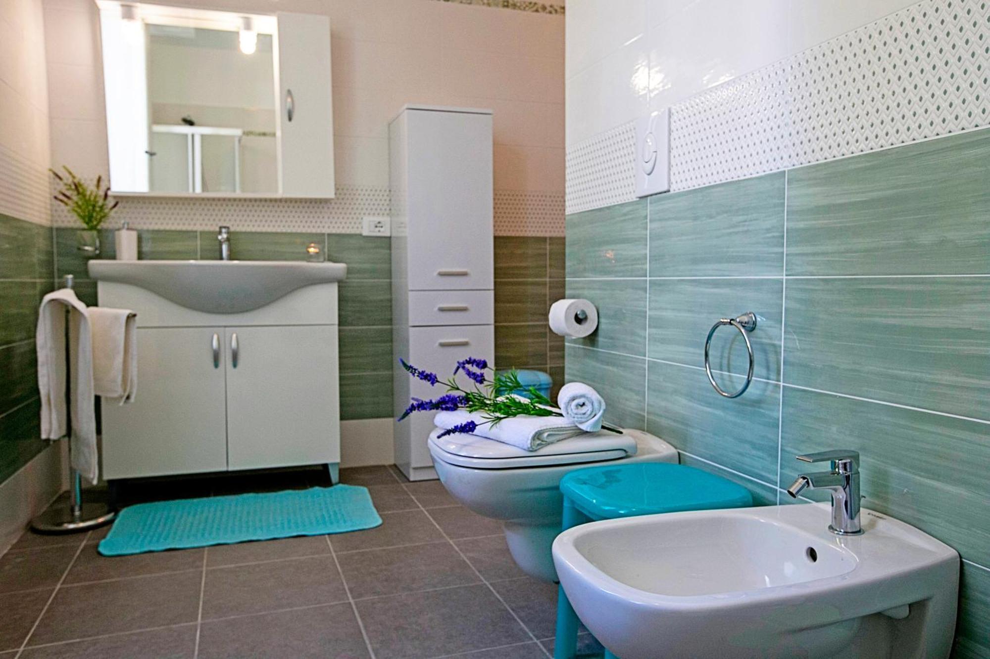 Villa Mimosa - Appartamento 2 - Happy Rentals Desenzano del Garda Eksteriør billede