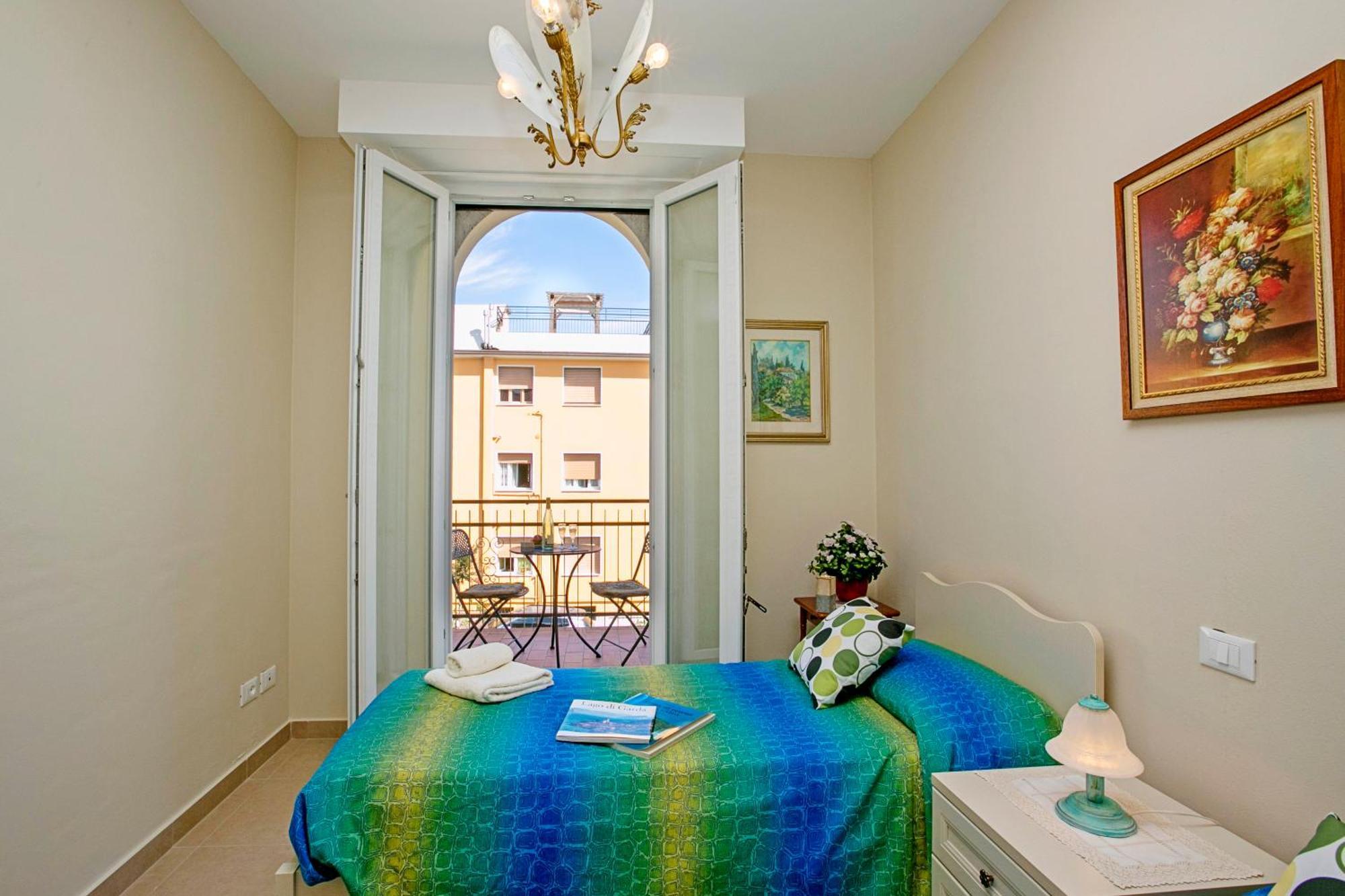 Villa Mimosa - Appartamento 2 - Happy Rentals Desenzano del Garda Eksteriør billede
