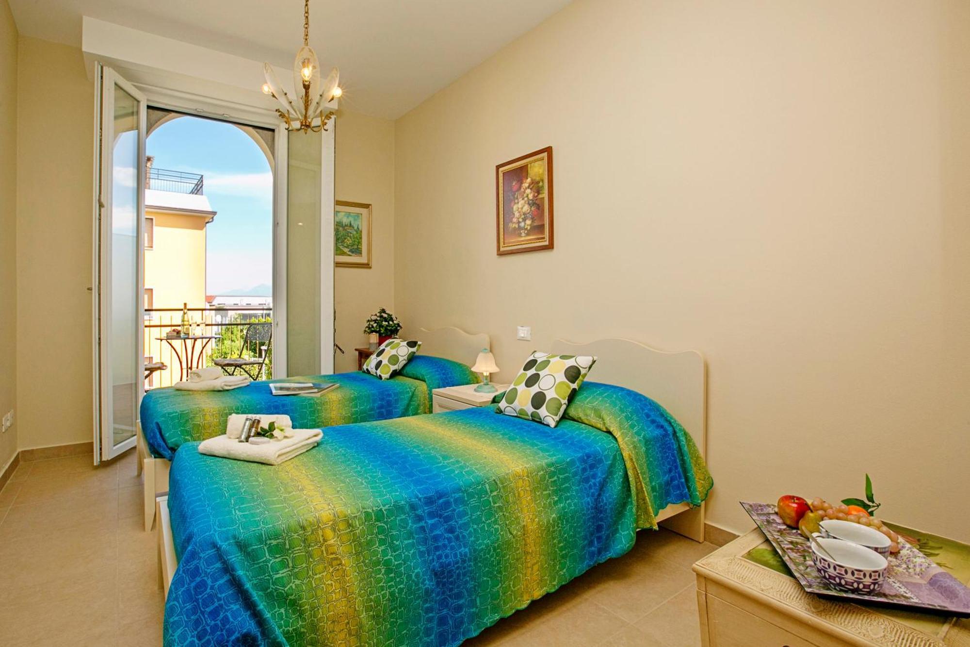 Villa Mimosa - Appartamento 2 - Happy Rentals Desenzano del Garda Eksteriør billede