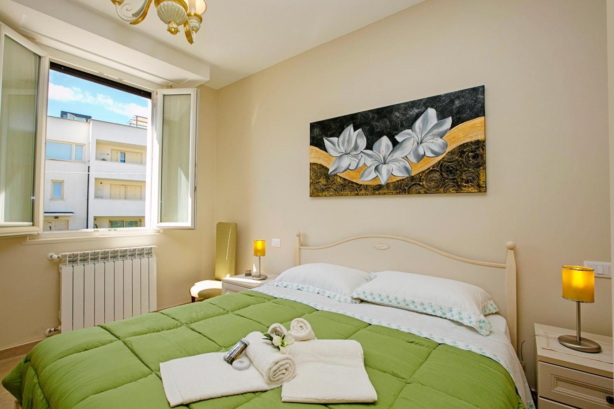 Villa Mimosa - Appartamento 2 - Happy Rentals Desenzano del Garda Eksteriør billede